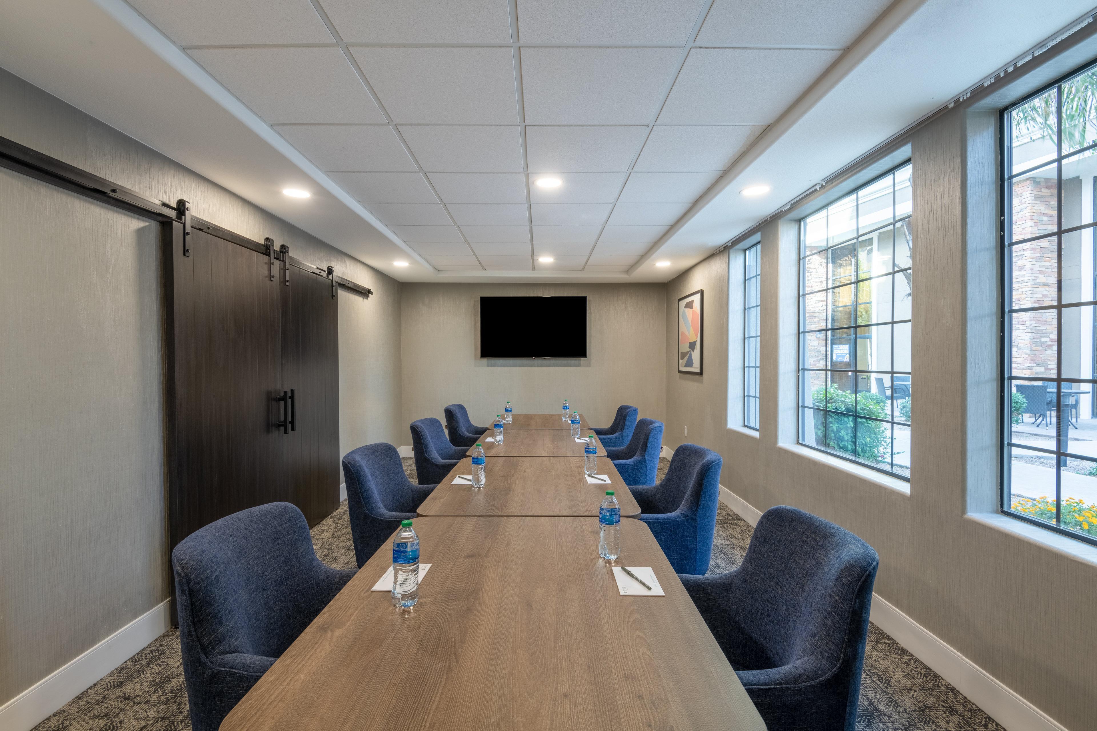 Staybridge Suites Phoenix Glendale Sports Dist By Ihg Bagian luar foto